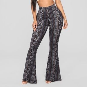 Prints black flare pants